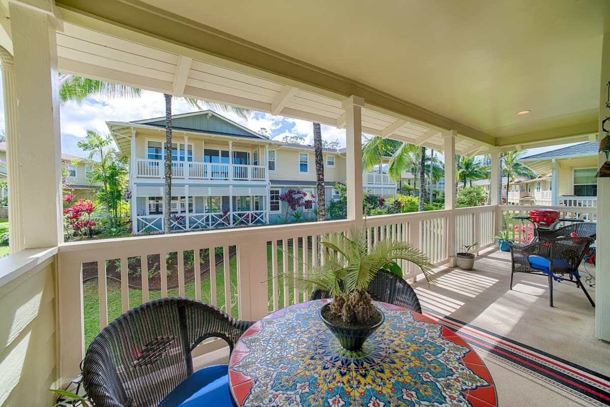 Condo in Princeville · ★4.86 · 2 bedrooms · 4 beds · 3 shared baths - Photo 5