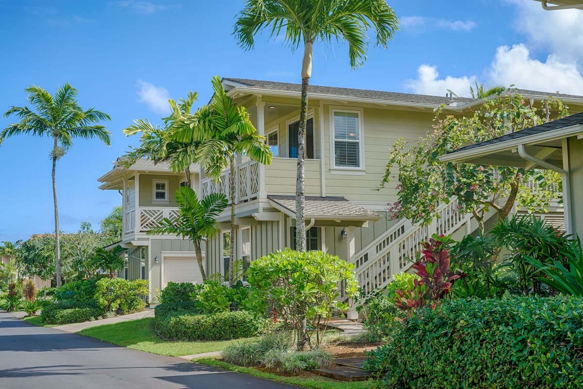 Condo in Princeville · ★4.86 · 2 bedrooms · 4 beds · 3 shared baths - Photo 2