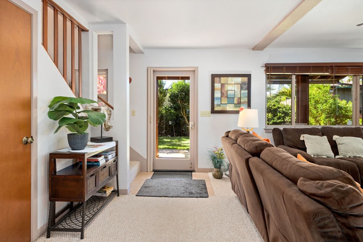 Home in Kailua-Kona · ★4.84 · 3 bedrooms · 3 beds · 2.5 baths - Photo 2