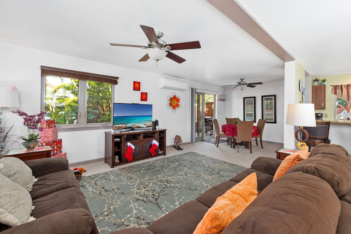Home in Kailua-Kona · ★4.84 · 3 bedrooms · 3 beds · 2.5 baths - Photo 1