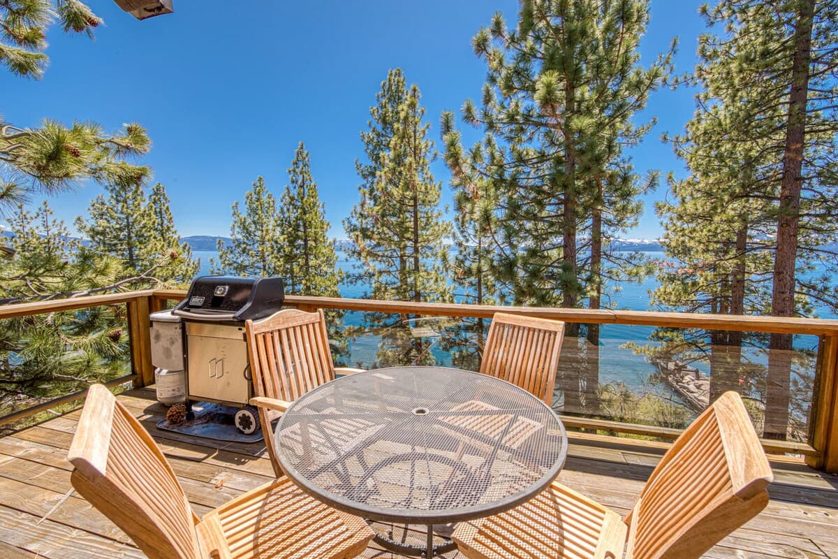 Lakefront Home with Private Beach & Hot Tub - Photo 3