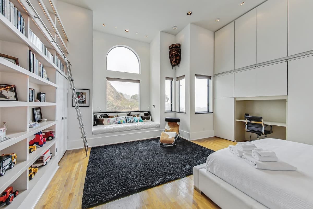 Twin Peaks Home with Rooftop Sauna & Skyline Views - Photo 3
