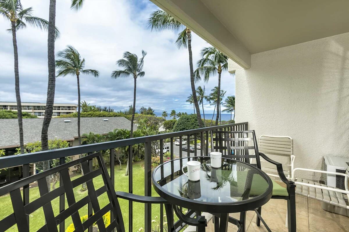 Condo in Kihei · ★4.92 · 1 bedroom · 1 bed · 1 private bath - Photo 2