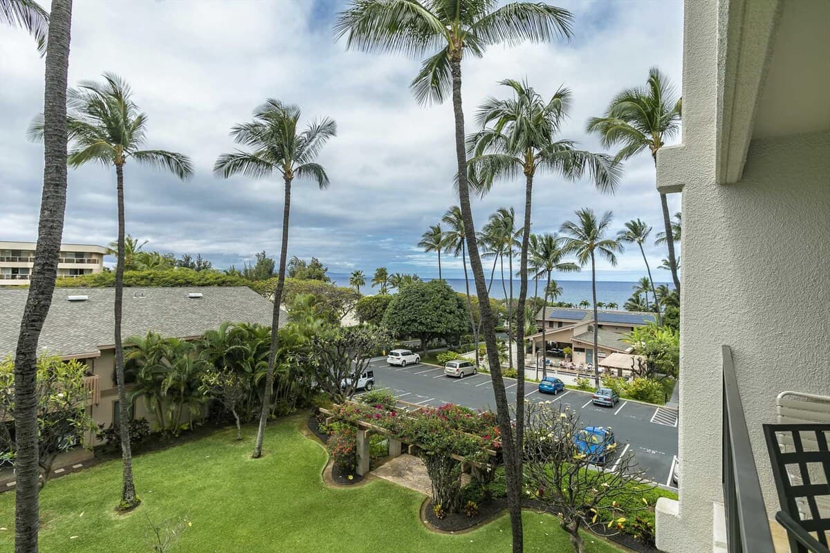 Condo in Kihei · ★4.92 · 1 bedroom · 1 bed · 1 private bath - Photo 4