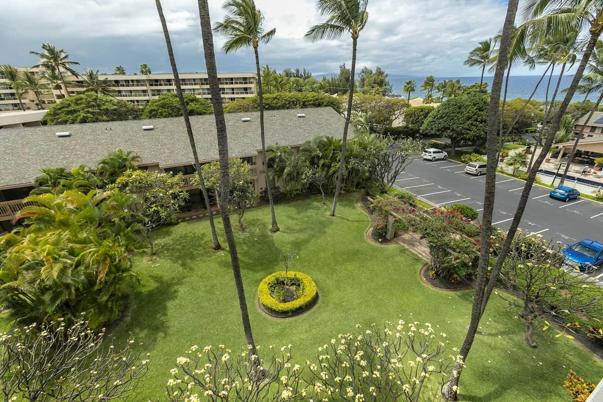 Condo in Kihei · ★4.89 · 1 bedroom · 1 bed · 1 private bath - Photo 4
