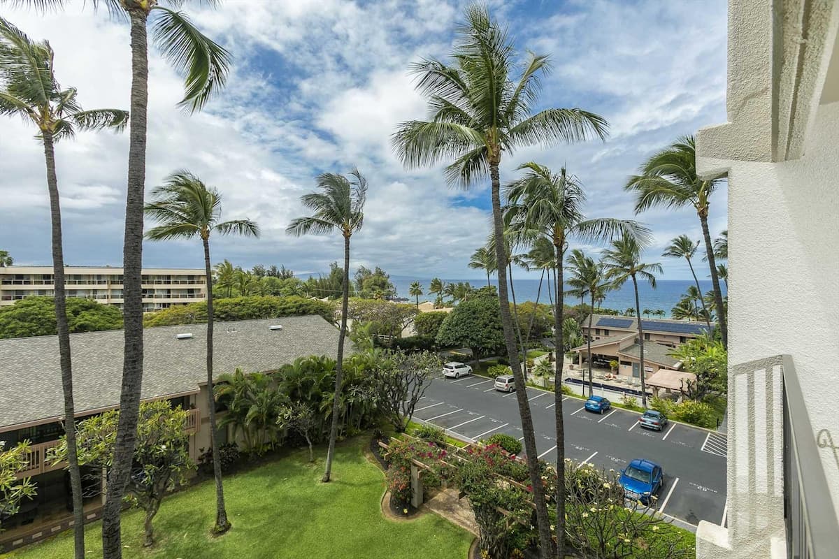 Condo in Kihei · ★4.89 · 1 bedroom · 1 bed · 1 private bath - Photo 3