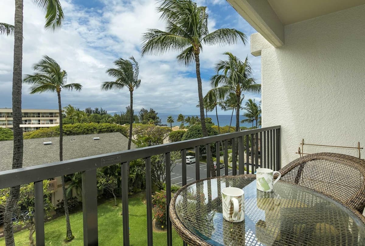 Condo in Kihei · ★4.89 · 1 bedroom · 1 bed · 1 private bath - Photo 2
