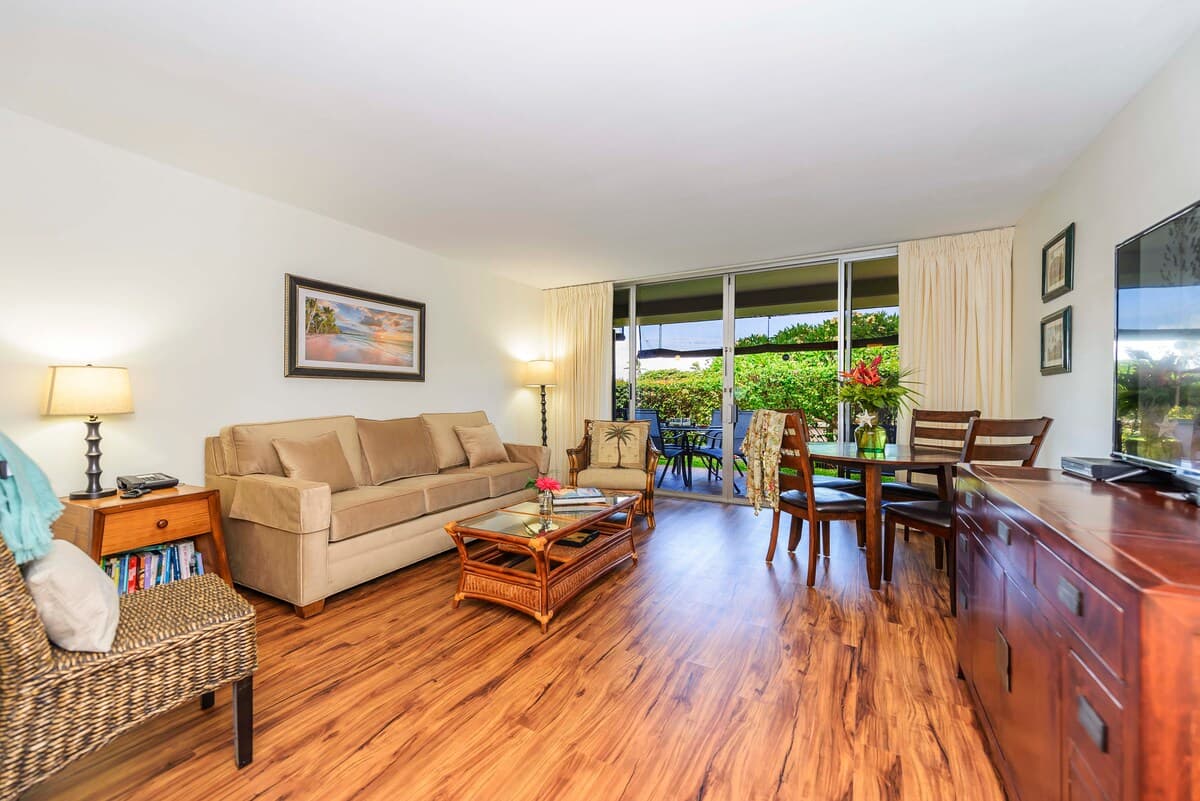 Condo in Lahaina · ★4.76 · 1 bedroom · 3 beds · 2 private baths - Photo 4