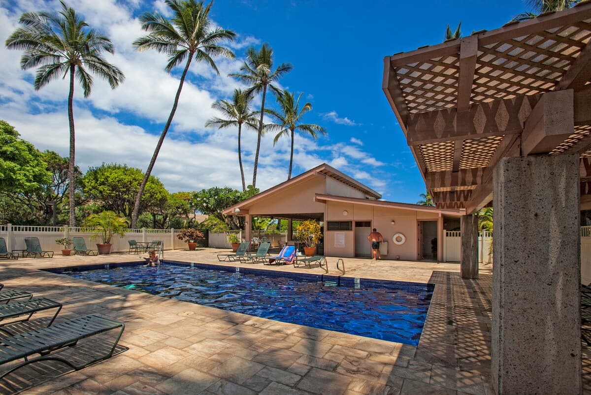 Condo in Kihei · ★4.33 · Studio · 1 bed · 1 bath - Photo 2