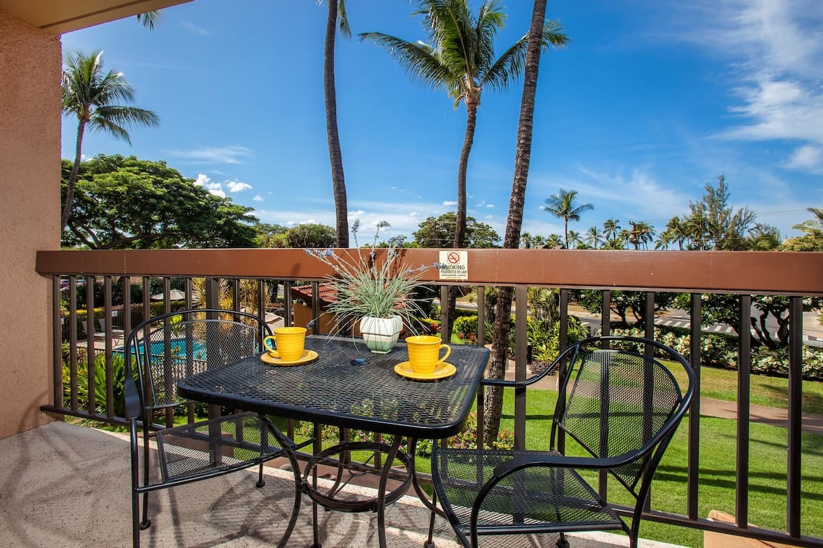 Condo in Kihei · ★4.63 · 1 bedroom · 2 beds · 1 shared bath - Photo 1