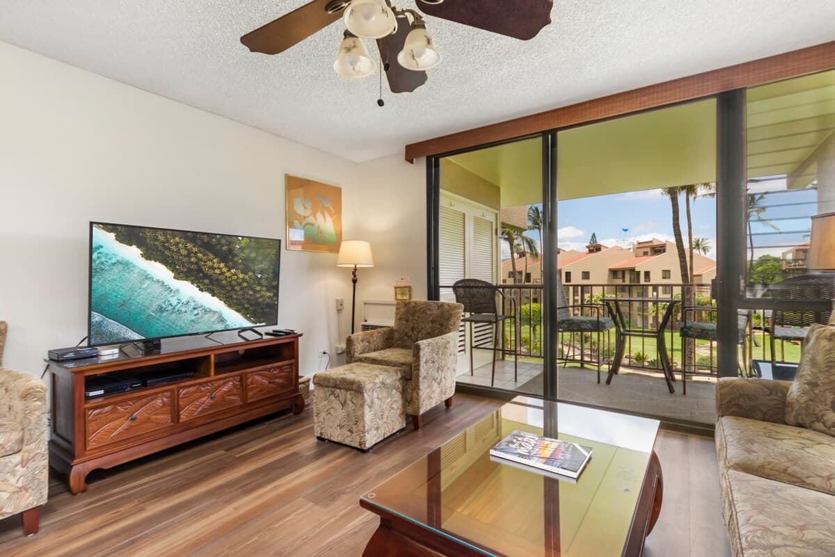 Condo in Kihei · ★4.67 · 1 bedroom · 2 beds · 2 baths - Photo 2