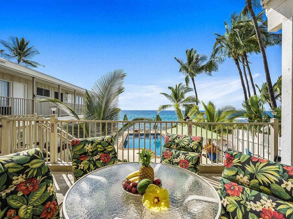 Condo in Kailua-Kona · ★4.47 · 1 bedroom · 2 beds · 1 bath - Photo 3