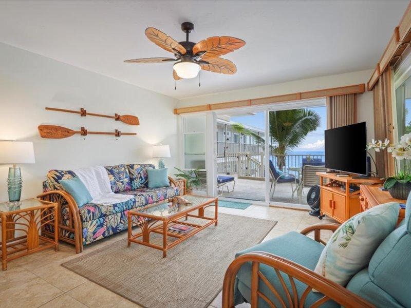 Condo in Kailua-Kona · ★4.47 · 1 bedroom · 2 beds · 1 bath - Photo 2