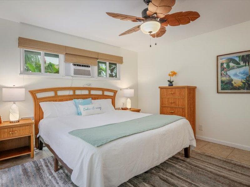 Condo in Kailua-Kona · ★4.47 · 1 bedroom · 2 beds · 1 bath - Photo 5