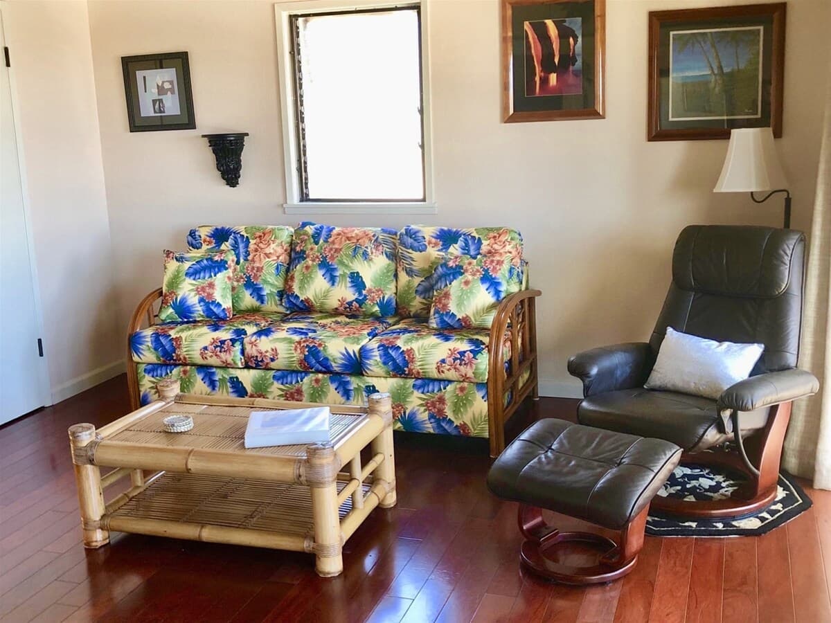 Condo in Pahala · ★4.73 · 1 bedroom · 2 beds · 1 shared bath - Photo 4