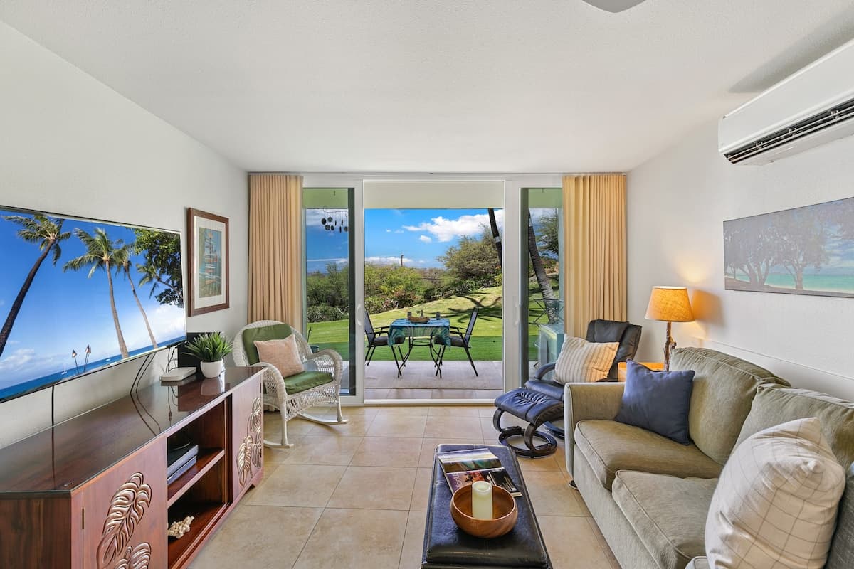 Condo in Kihei · ★4.63 · 2 bedrooms · 2 beds · 1 bath - Photo 2