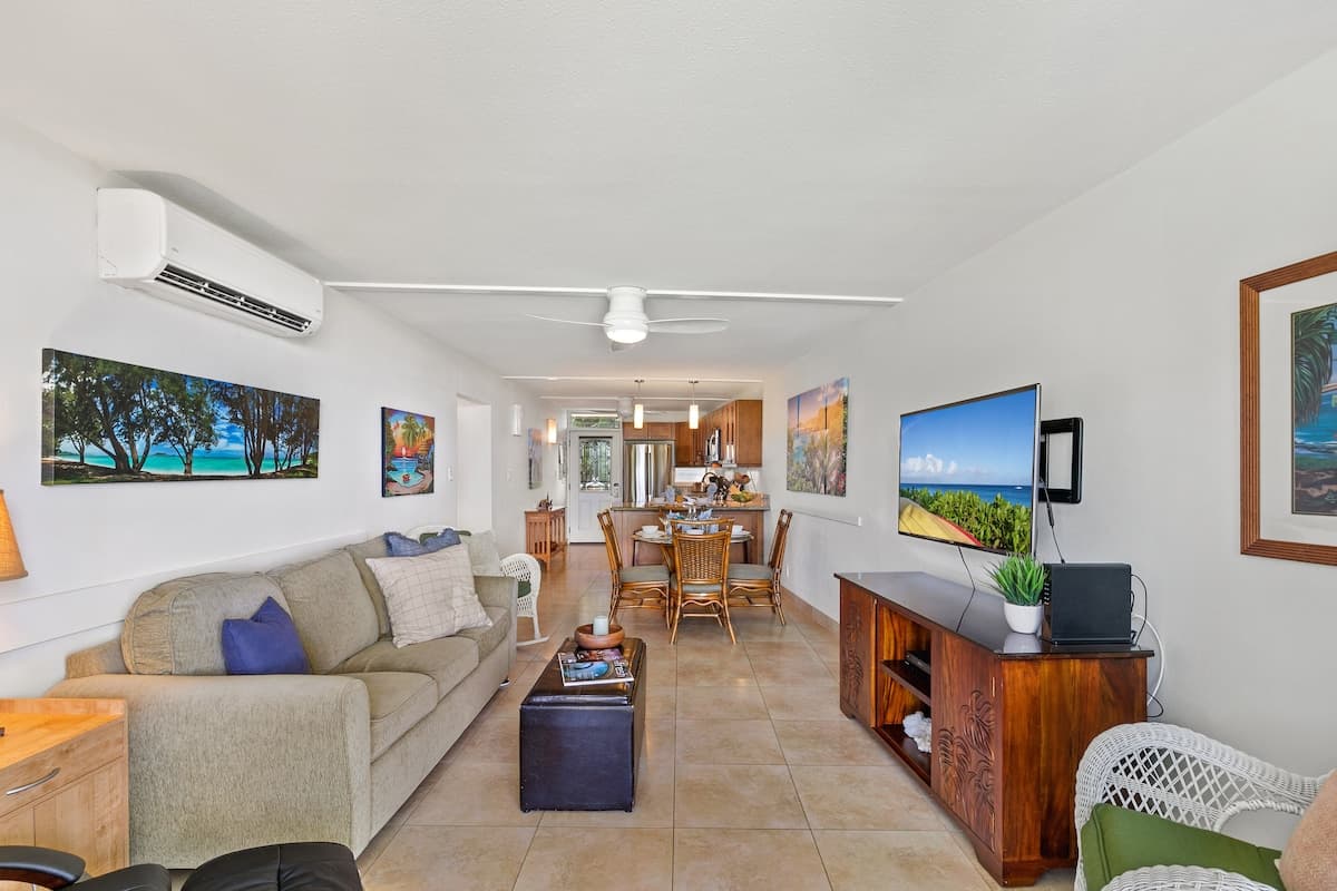 Condo in Kihei · ★4.63 · 2 bedrooms · 2 beds · 1 bath - Photo 4
