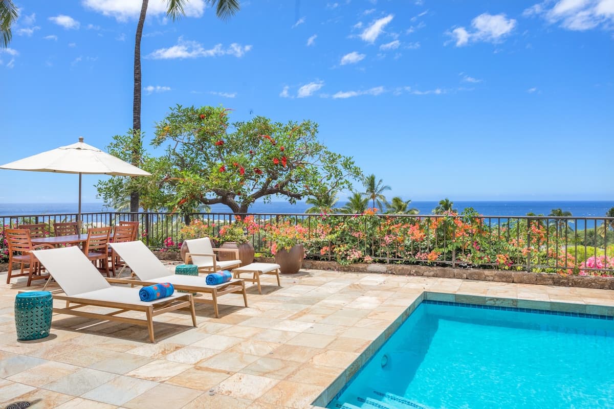 Home in Waimea · ★5.0 · 4 bedrooms · 7 beds · 4 baths - Photo 1