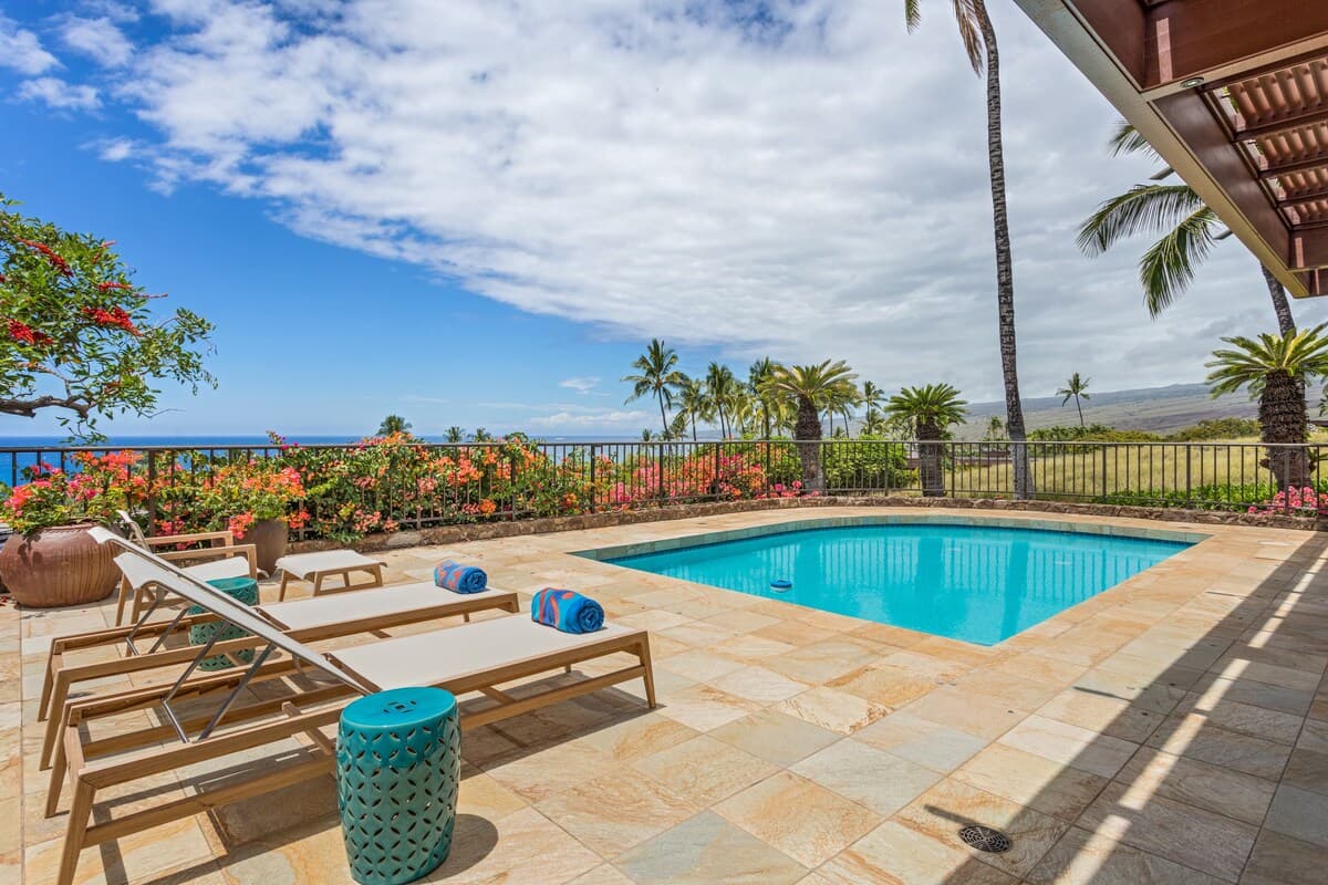 Home in Waimea · ★5.0 · 4 bedrooms · 7 beds · 4 baths - Photo 5