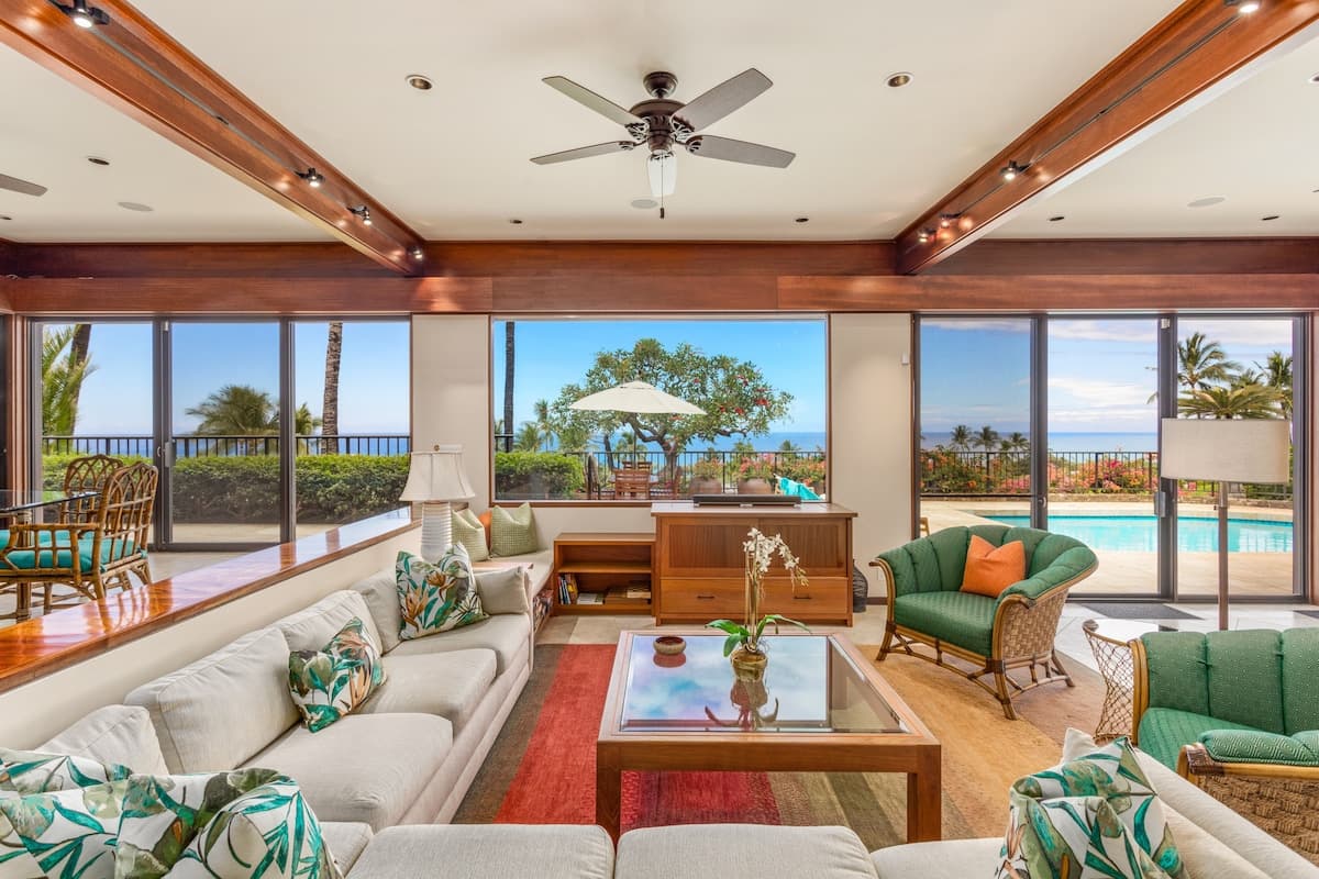Home in Waimea · ★5.0 · 4 bedrooms · 7 beds · 4 baths - Photo 3