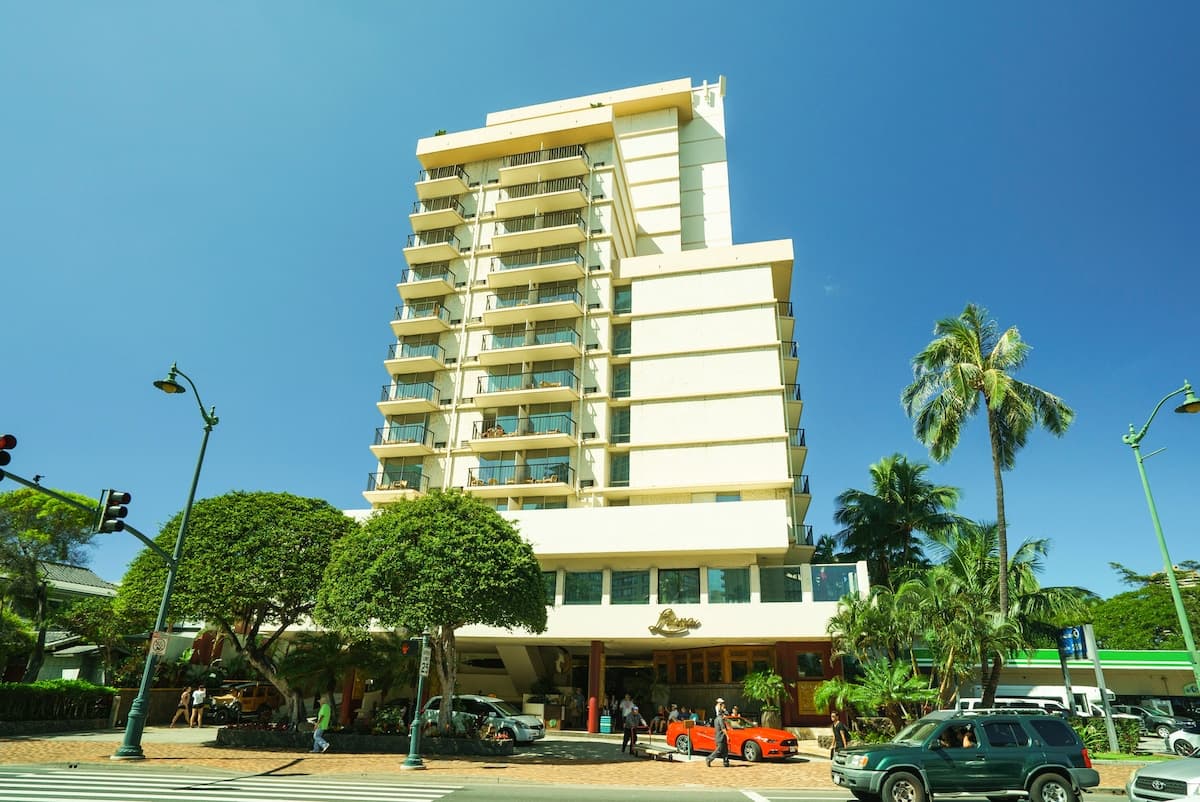 Condo in Honolulu · ★4.69 · 2 bedrooms · 3 beds · 2 shared baths - Photo 2