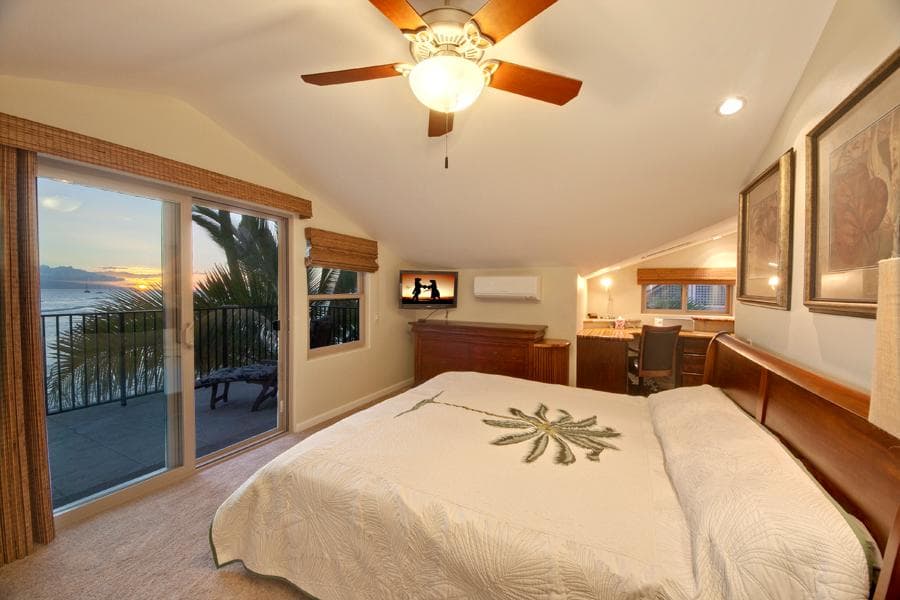 Townhouse in Lahaina · ★4.75 · 3 bedrooms · 3 beds · 2.5 baths - Photo 2