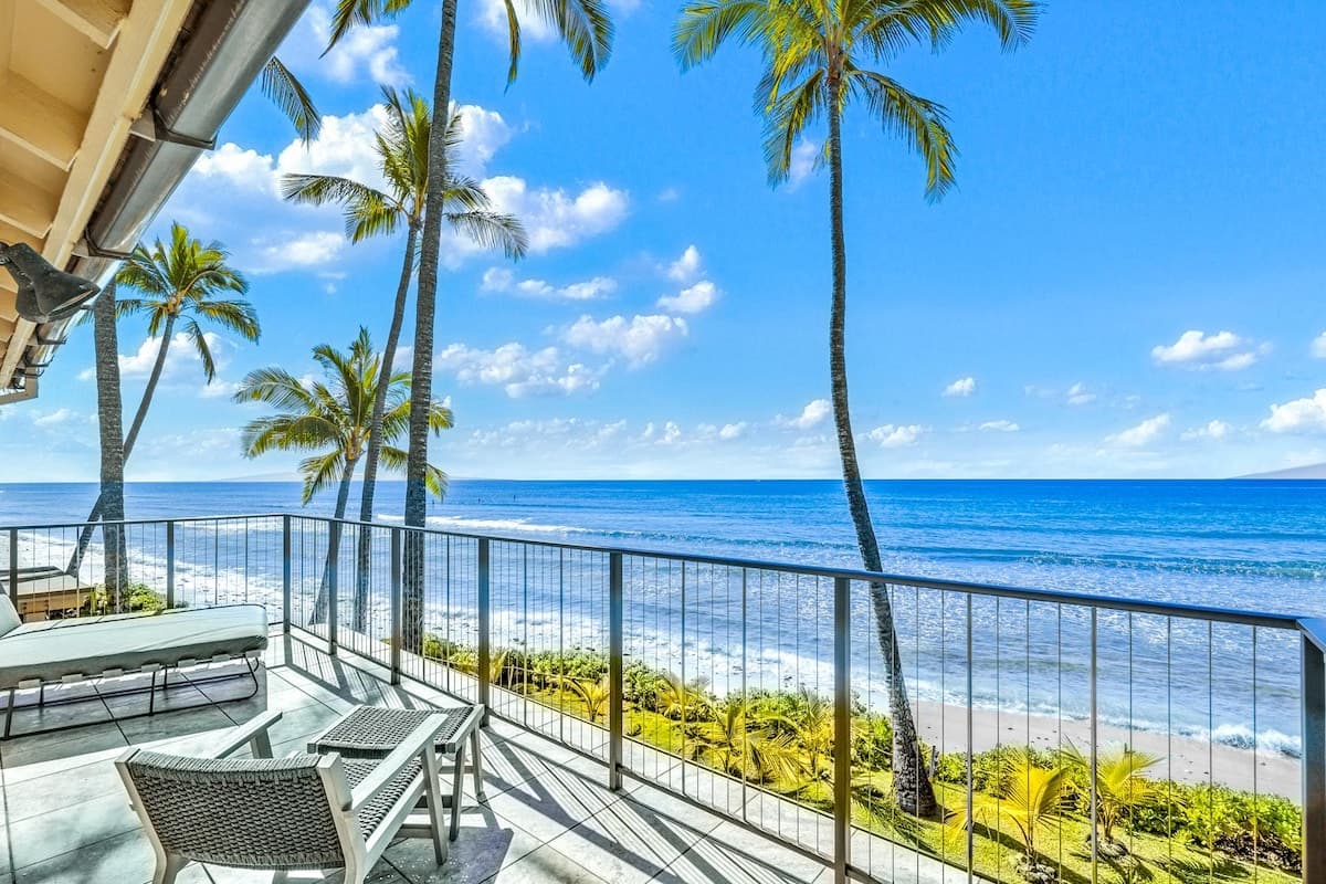 Condo in Lahaina · ★4.93 · 4 bedrooms · 5 beds · 3 baths - Photo 1