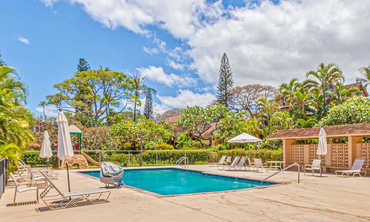 Townhouse in Lahaina · ★4.89 · 3 bedrooms · 5 beds · 3 private baths - Photo 3