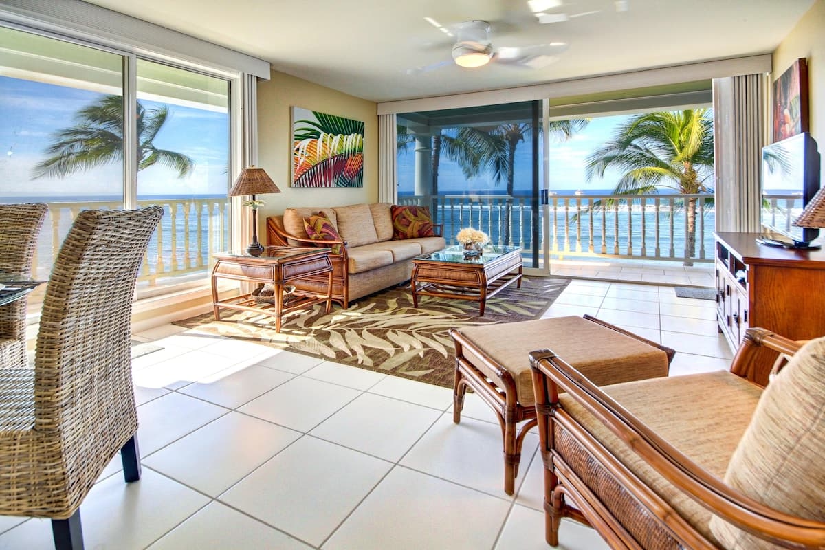 Condo in Lahaina · ★4.67 · 1 bedroom · 2 beds · 1 bath - Photo 1