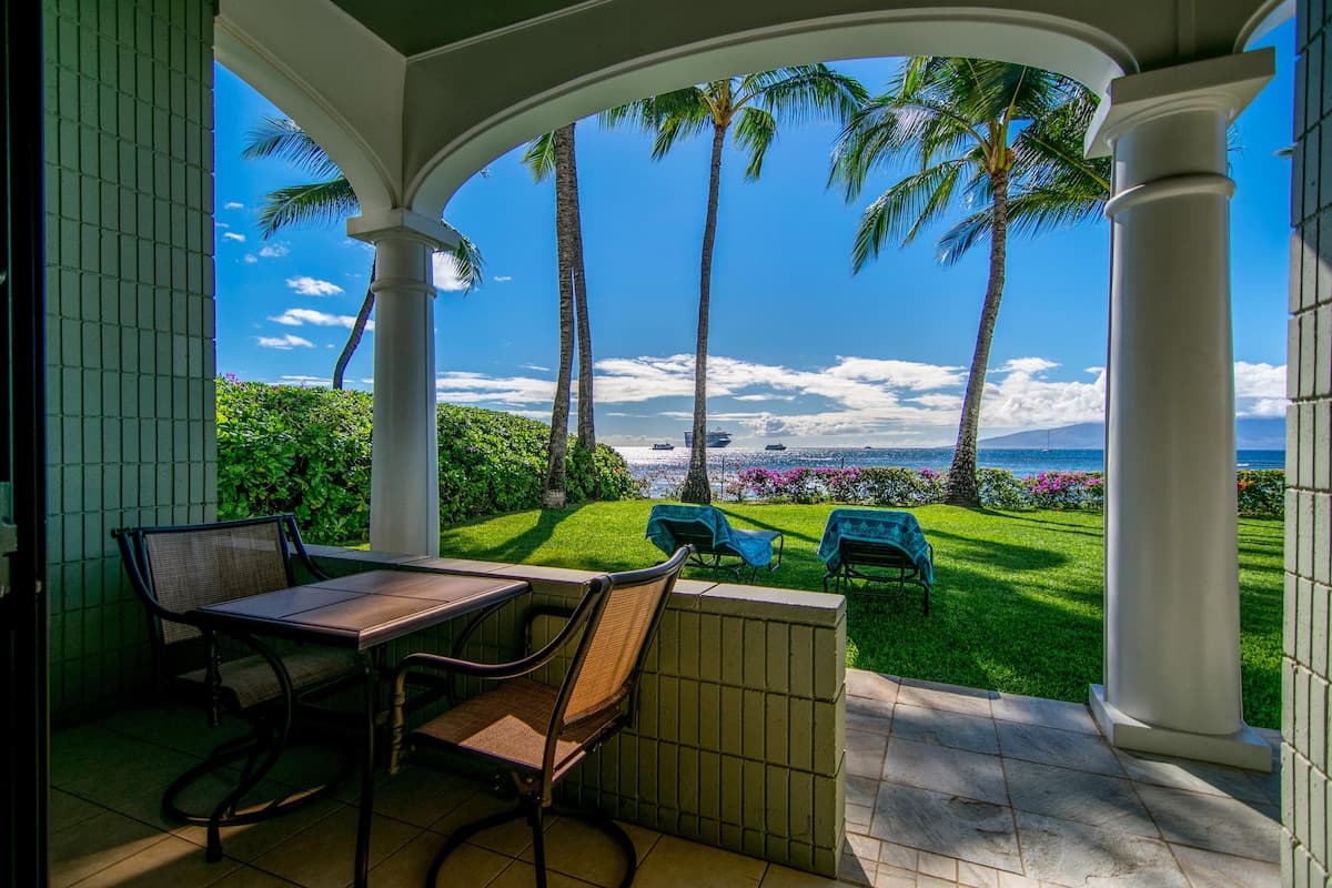 Condo in Lahaina · ★4.88 · 1 bedroom · 2 beds · 1 bath - Photo 1