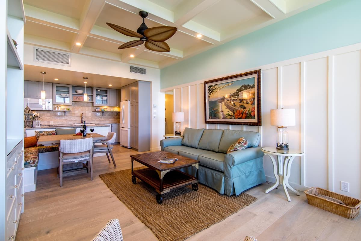 Condo in Lahaina · ★4.88 · 1 bedroom · 2 beds · 1 bath - Photo 2