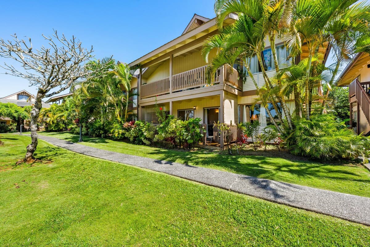 Condo in Princeville · ★4.52 · 1 bedroom · 1 bed · 1 private bath - Photo 2