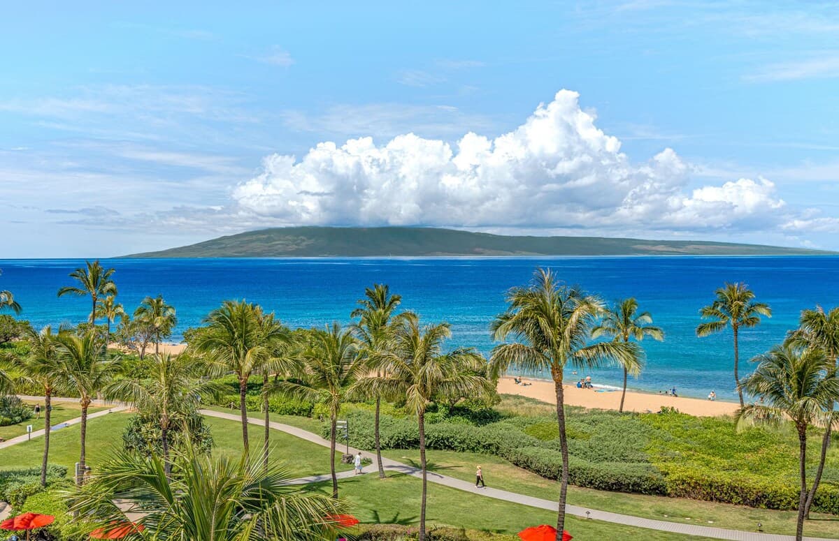 Condo in Lahaina · ★5.0 · 3 bedrooms · 3 beds · 3 baths - Photo 3