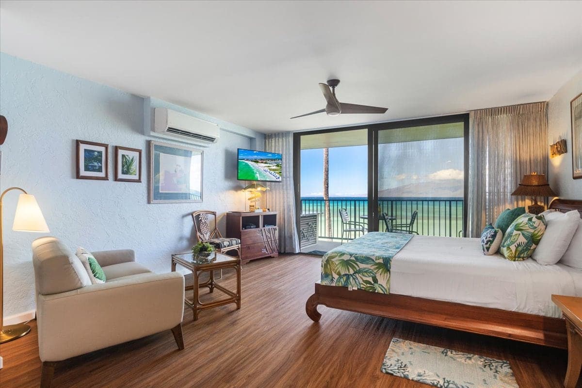 Condo in Lahaina · ★4.89 · 1 bedroom · 1 bed · 1 private bath - Photo 1