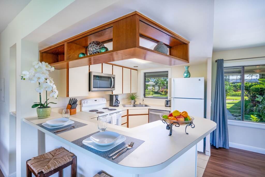 Condo in Princeville · ★4.93 · 2 bedrooms · 2 beds · 2 private baths - Photo 5