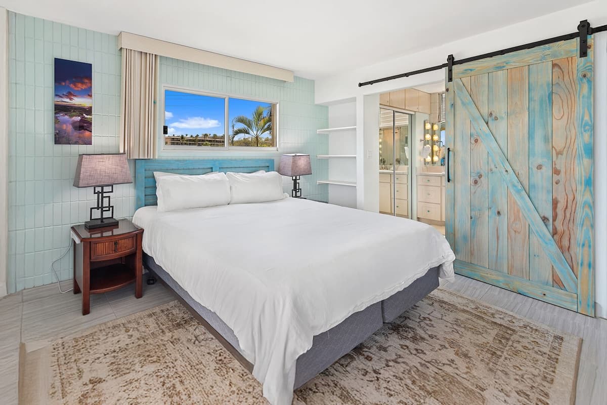 Condo in Kihei · ★4.88 · 2 bedrooms · 3 beds · 2 private baths - Photo 4