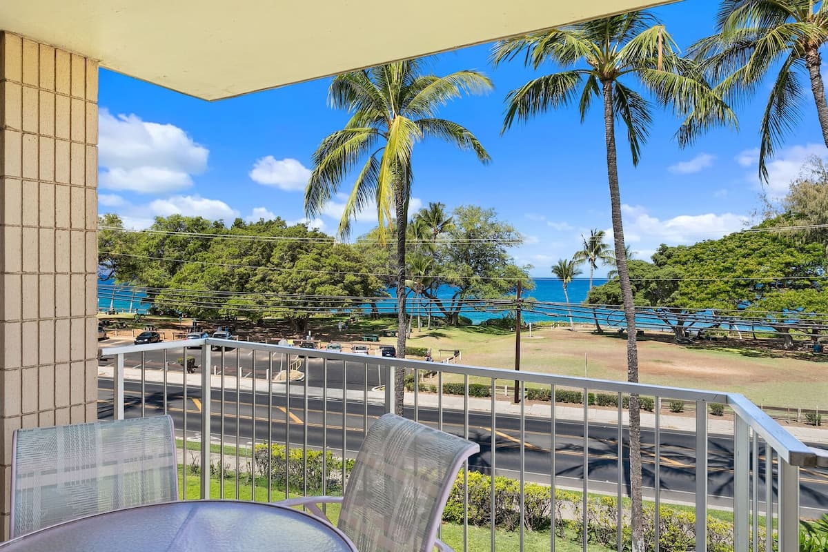 Condo in Kihei · ★4.88 · 2 bedrooms · 3 beds · 2 private baths - Photo 5