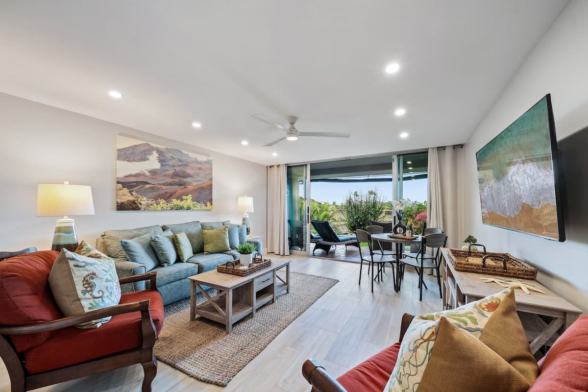 Condo in Lahaina · ★4.57 · 1 bedroom · 3 beds · 2 private baths - Photo 1