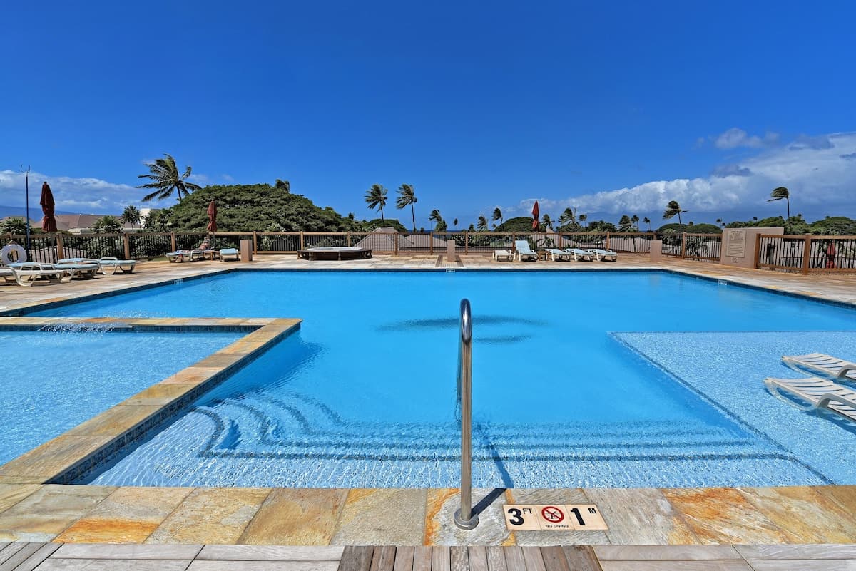Home in Kaanapali · ★4.87 · Studio · 2 beds · 1 private bath - Photo 4