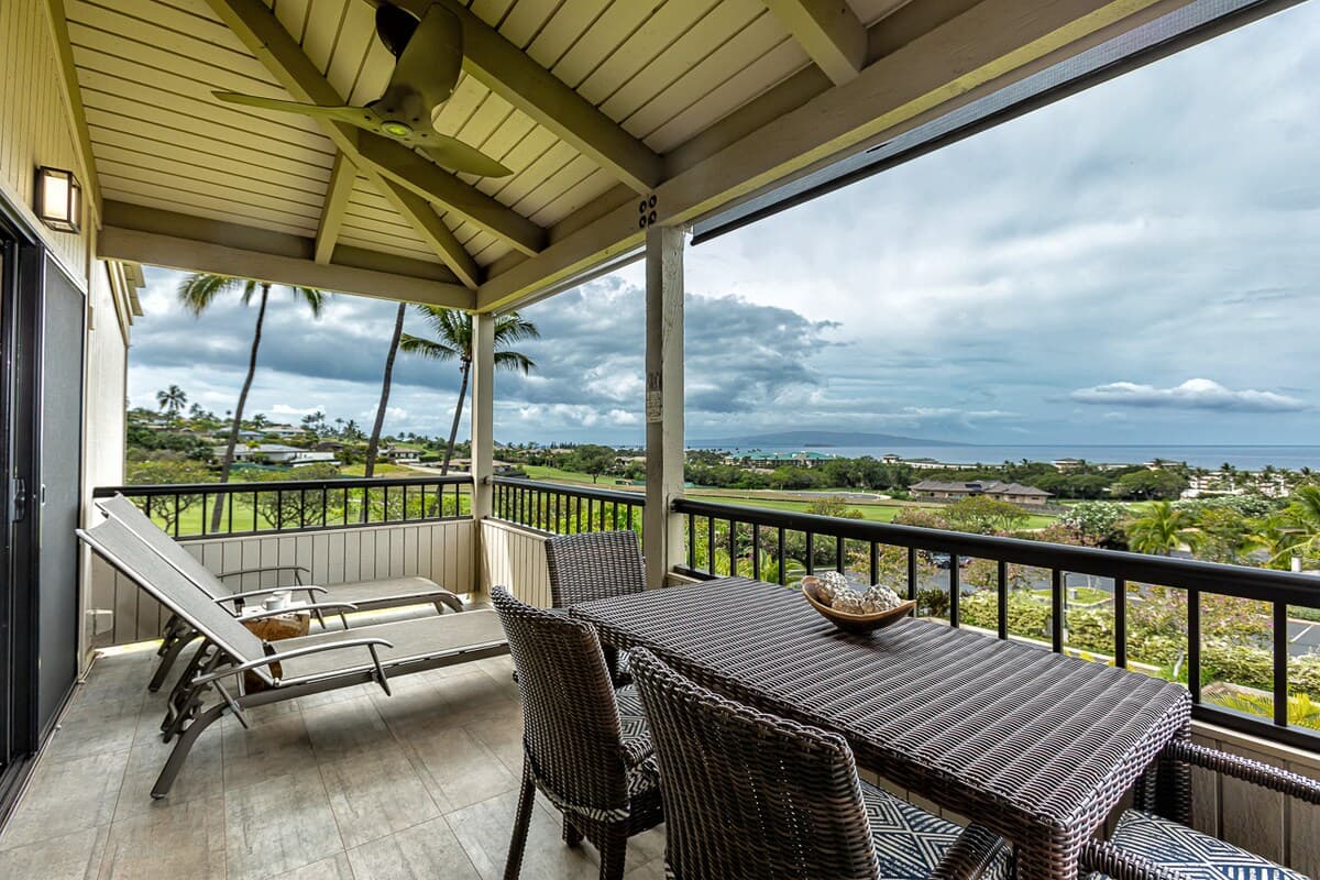 Condo in Kihei · ★4.91 · 1 bedroom · 2 beds · 2 baths - Photo 2