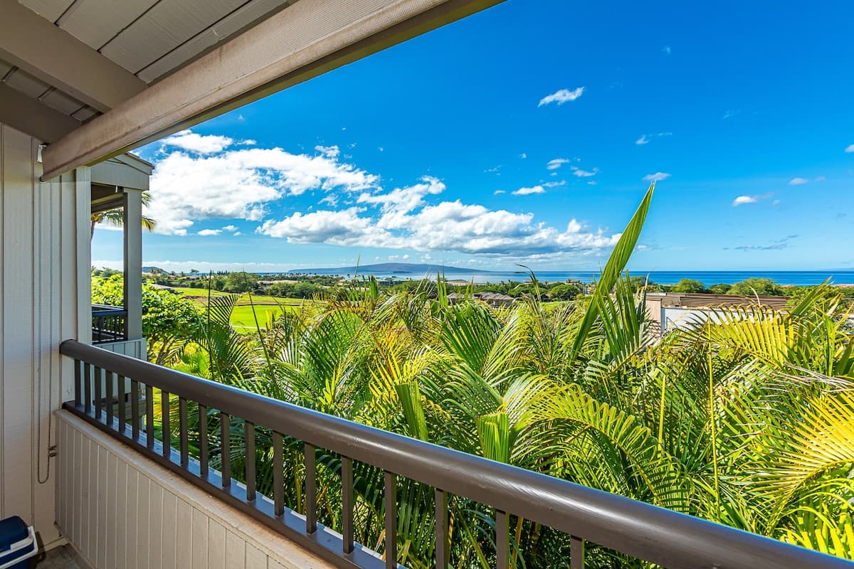 Condo in Kihei · ★4.91 · 1 bedroom · 2 beds · 2 baths - Photo 5