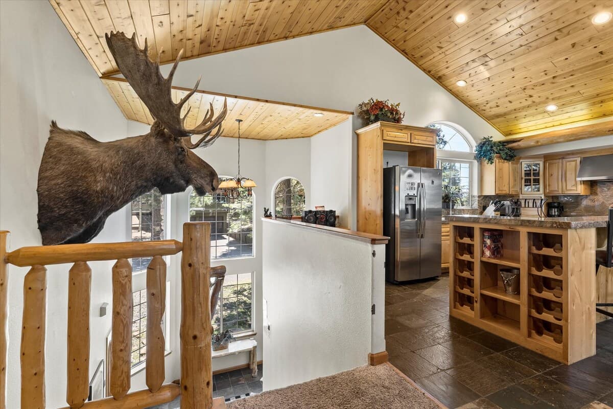 Spacious 6BR Lake Tahoe Retreat with Game Room - Photo 2