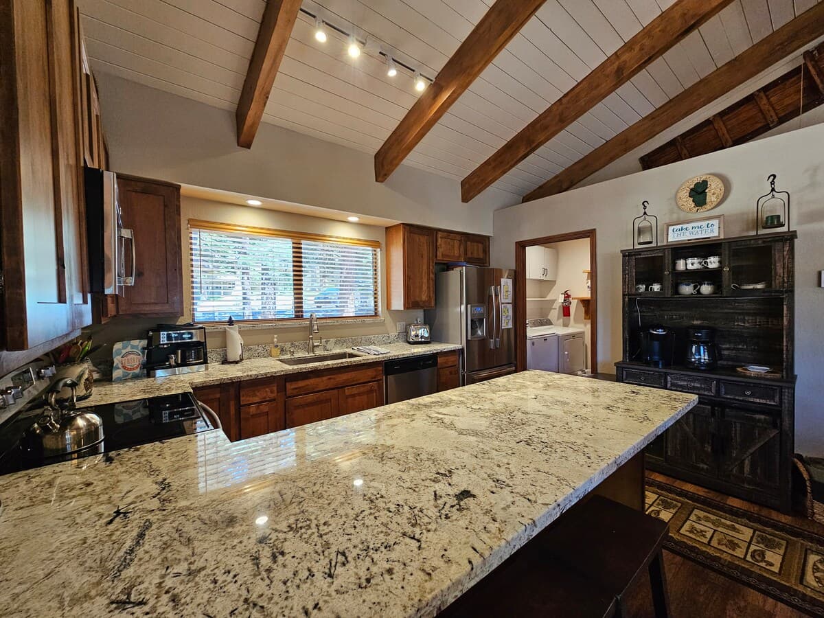 Condo in Incline Village · ★4.92 · 3 bedrooms · 4 beds · 2.5 private baths - Photo 3
