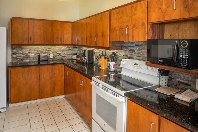 Condo in KAILUA-KONA · ★4.86 · 2 bedrooms · 2 baths - Photo 2
