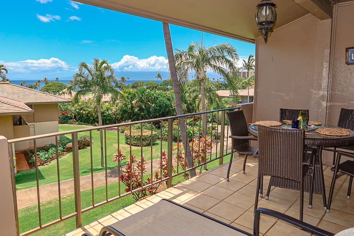 Condo in Kaanapali · ★4.81 · 1 bedroom · 2 beds · 2 baths - Photo 4