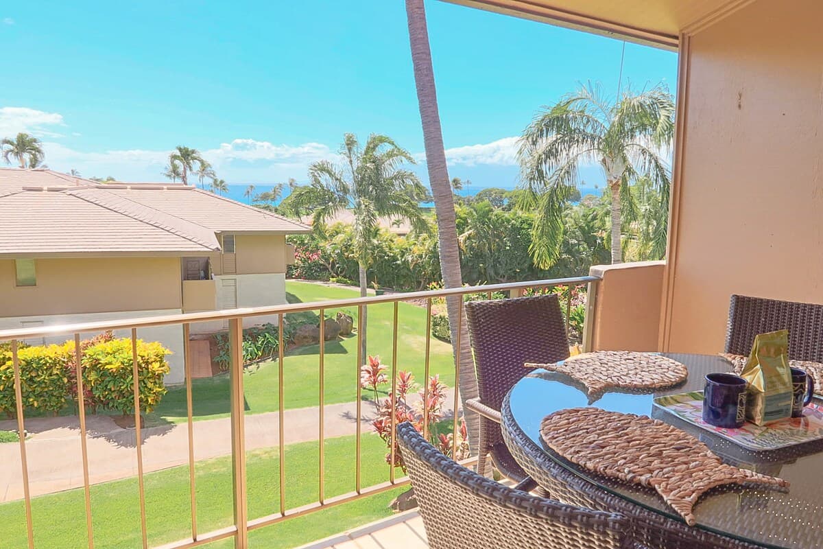 Condo in Kaanapali · ★4.81 · 1 bedroom · 2 beds · 2 baths - Photo 2