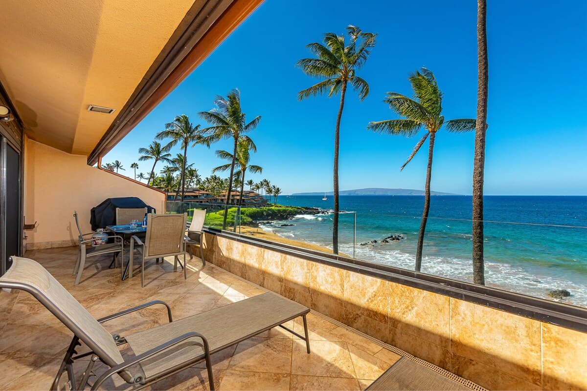 Condo in Kihei · ★4.9 · 2 bedrooms · 3 beds · 2 baths - Photo 3