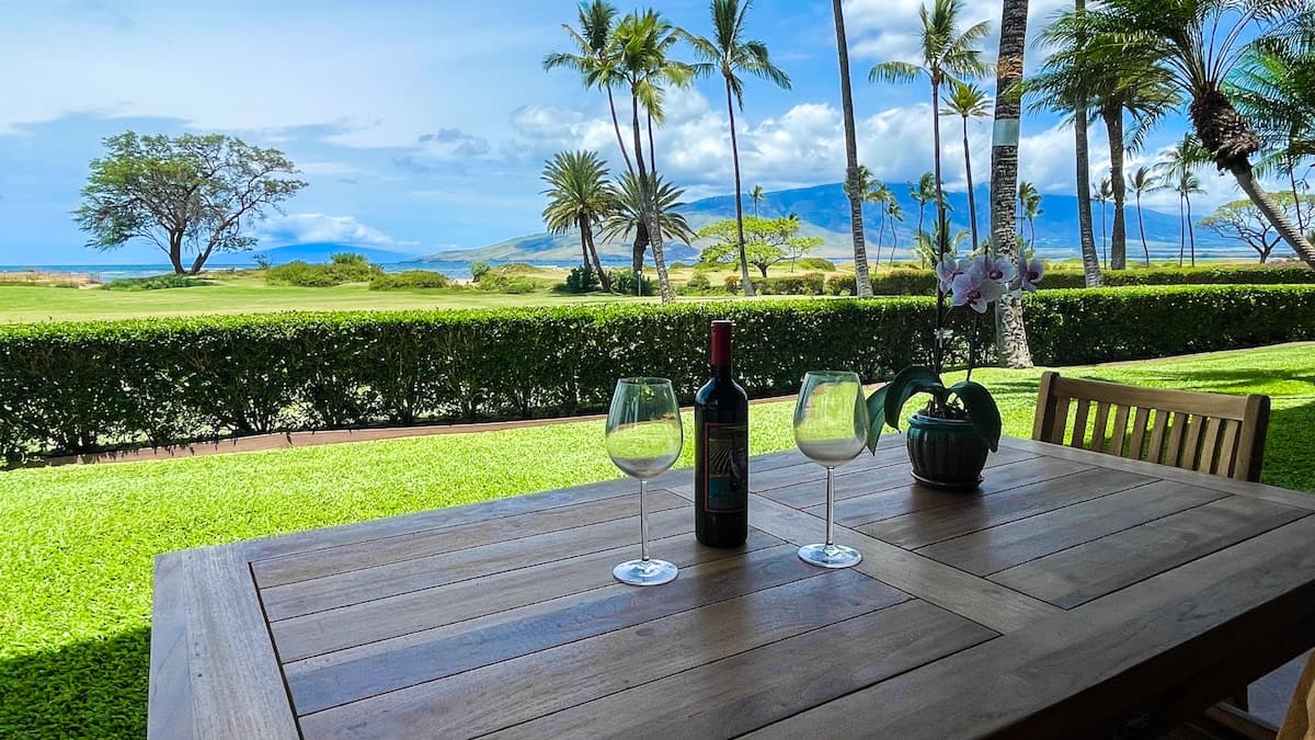 Beautiful oceanview one bd deluxe with FREE a/c - Photo 1