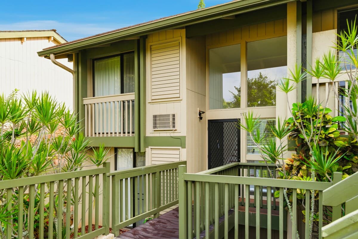 Condo in Kahuku · ★4.65 · 3 bedrooms · 4 beds · 2 shared baths - Photo 5