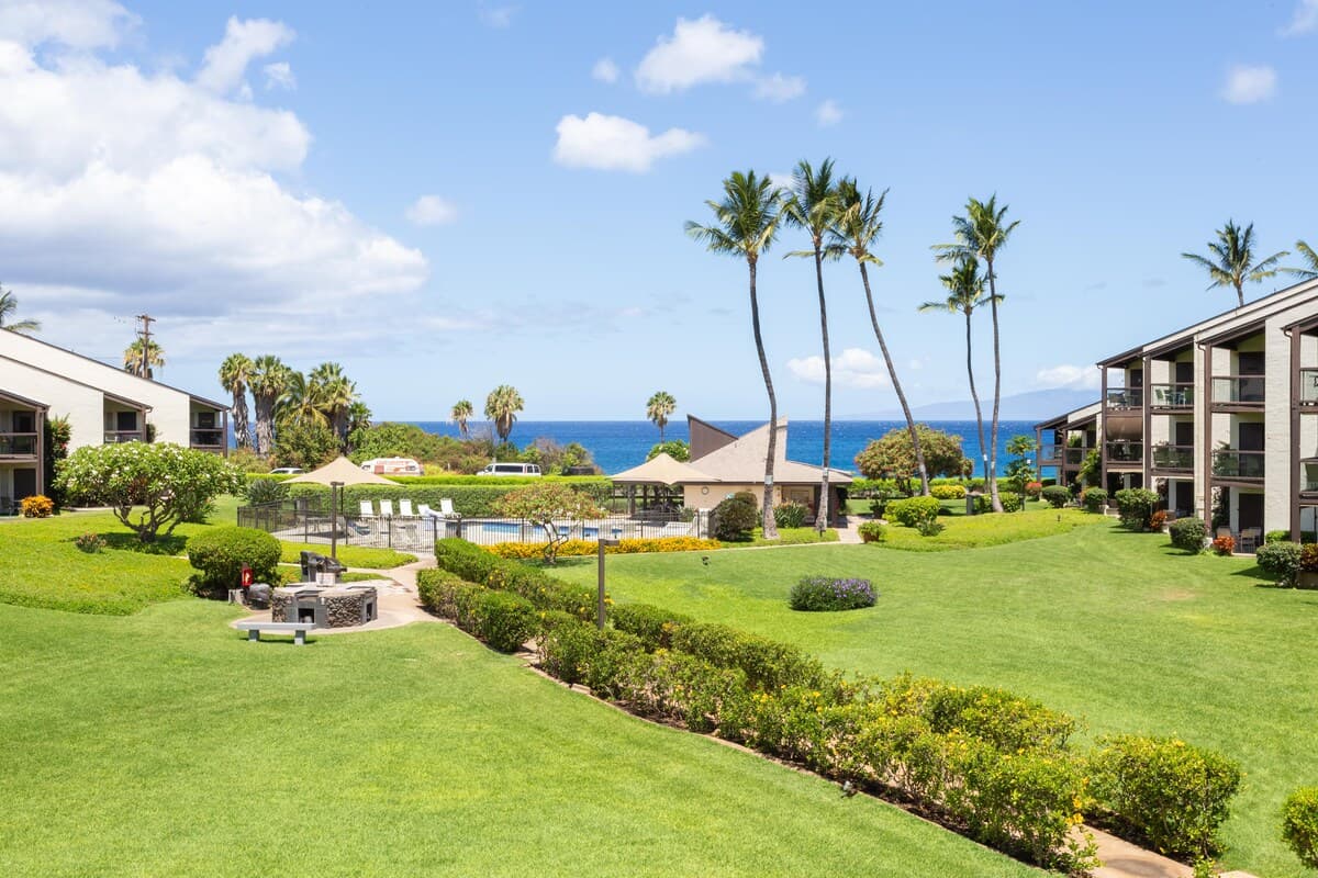 Condo in Kihei · ★4.5 · 1 bedroom · 2 beds · 1 bath - Photo 2